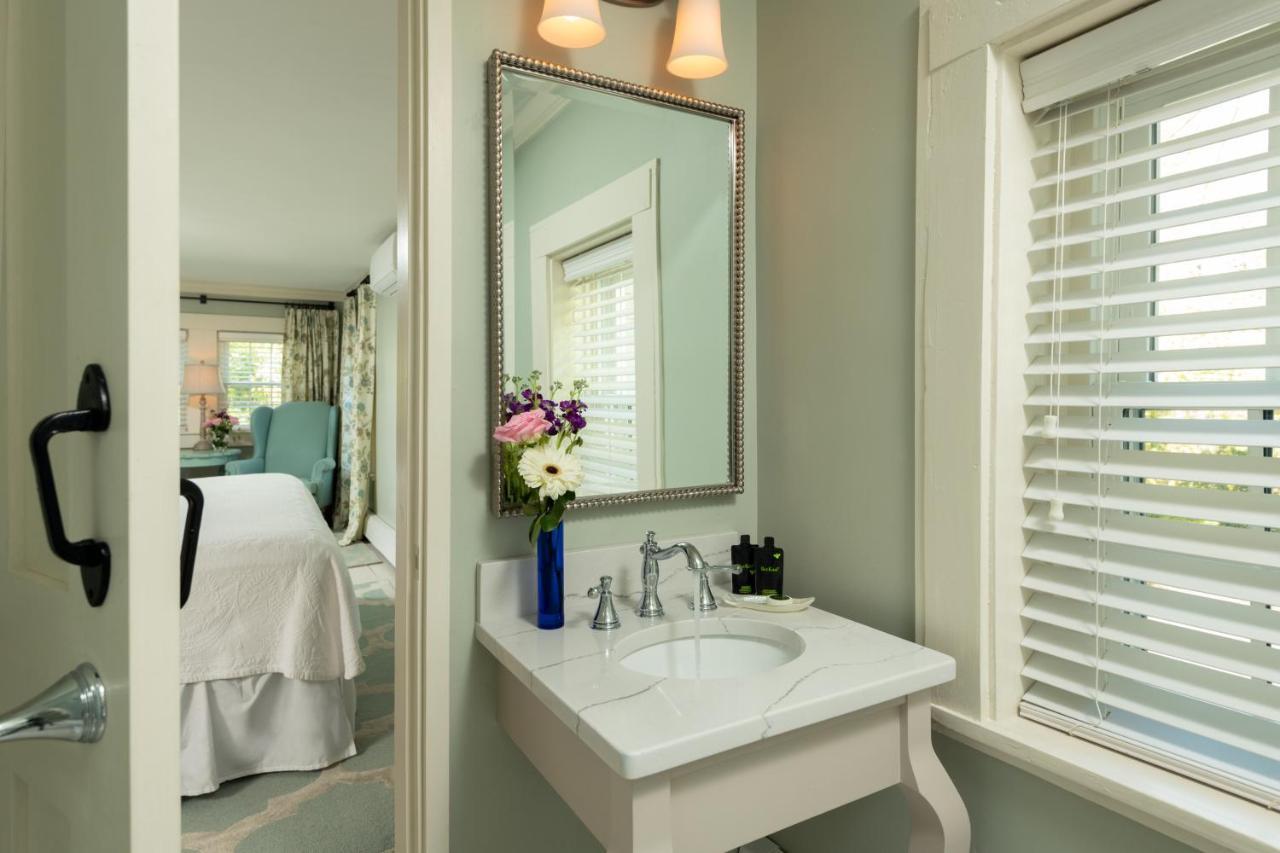 The Inn At Yarmouth Port 외부 사진